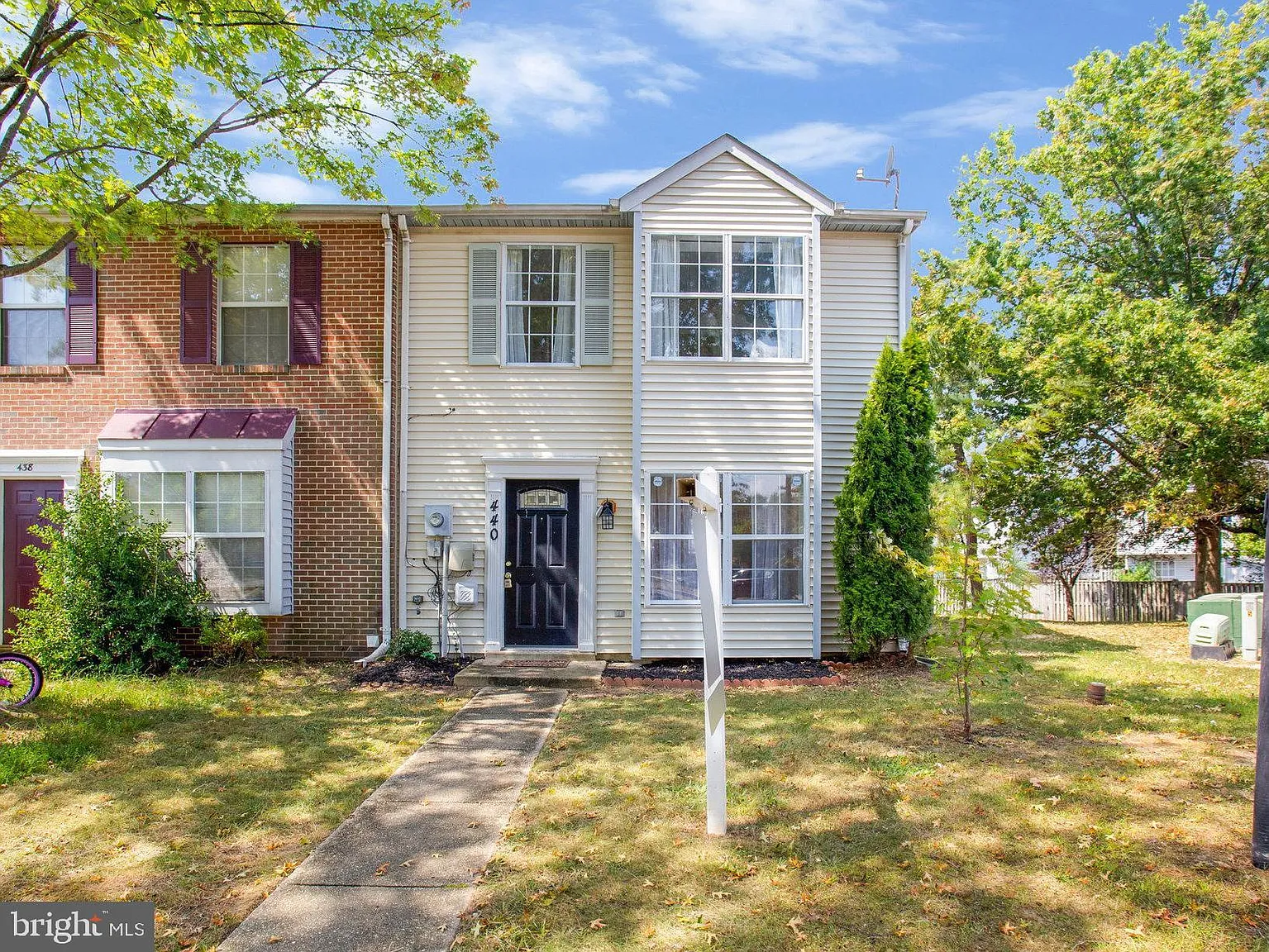 440 Thistle Pl photo 1