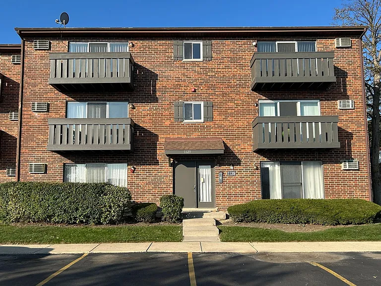 1120 Copperfield Ln — Photo 1