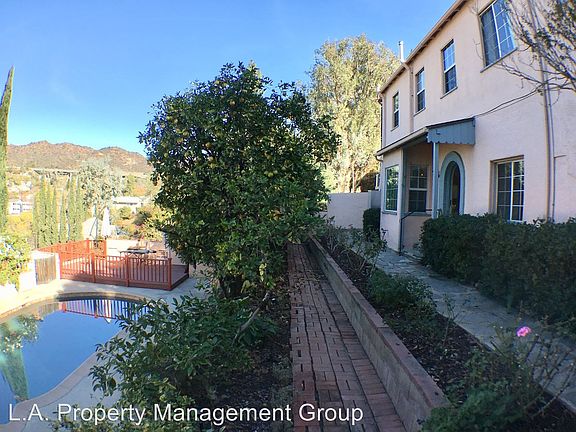 3rd image of 1251 Linda Rosa Ave