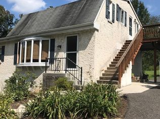 2953 Upper Ridge Rd, Pennsburg, PA 18073