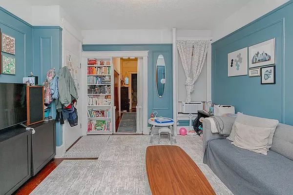 Rented by Modern Spaces | media 13