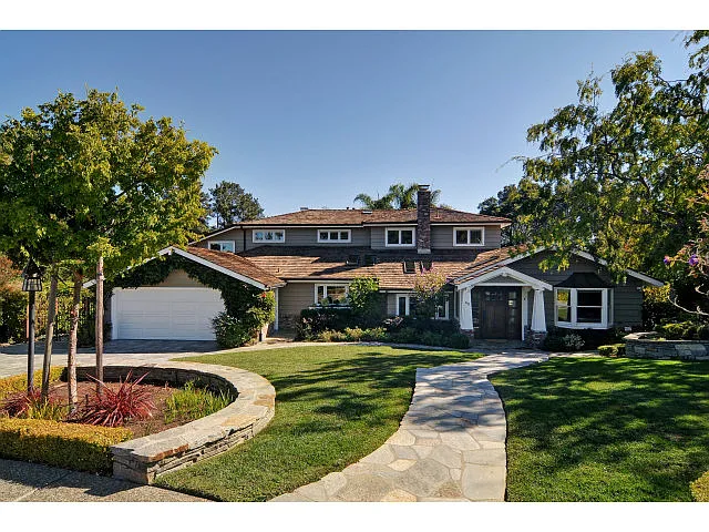 65 Cornelia Dr photo 1