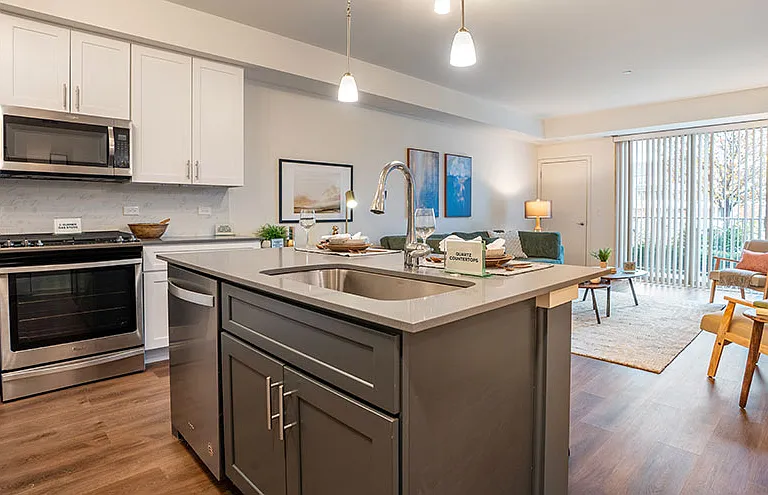 Deer Park Crossing Apartments — Photo 2