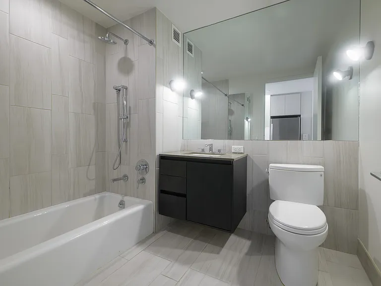 433 E 13th St #2JS — Photo 7