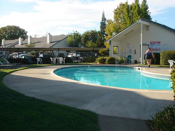 4th image of 2396 Alta Garden Ln #A