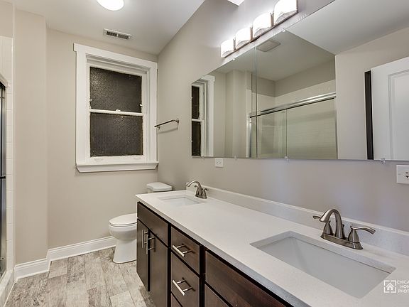 2B 2507 - Bathroom