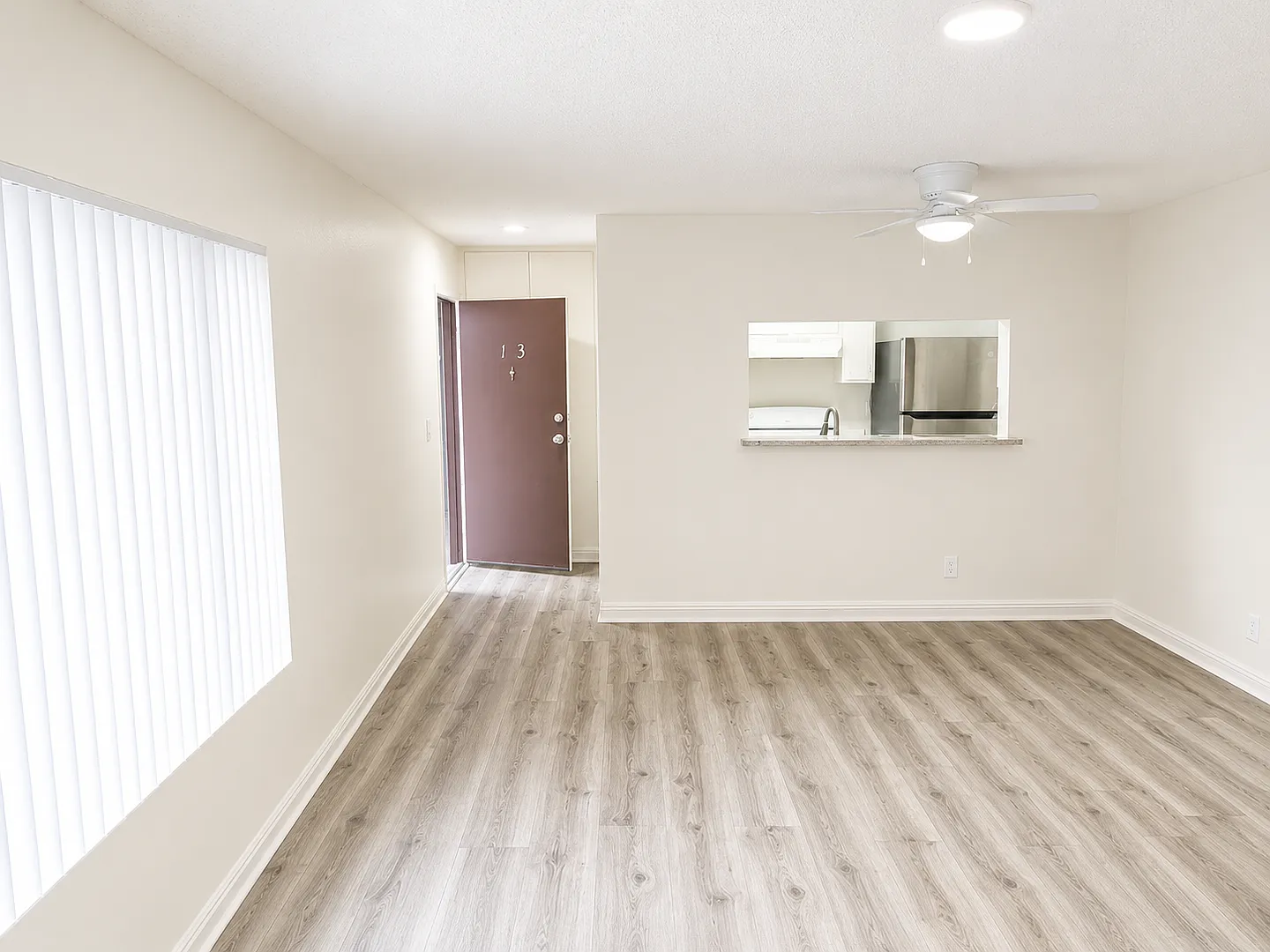 15020 Burbank Blvd — Photo 3