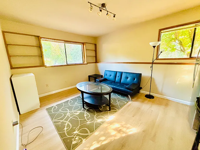 407 NE 189th Ct — Photo 6