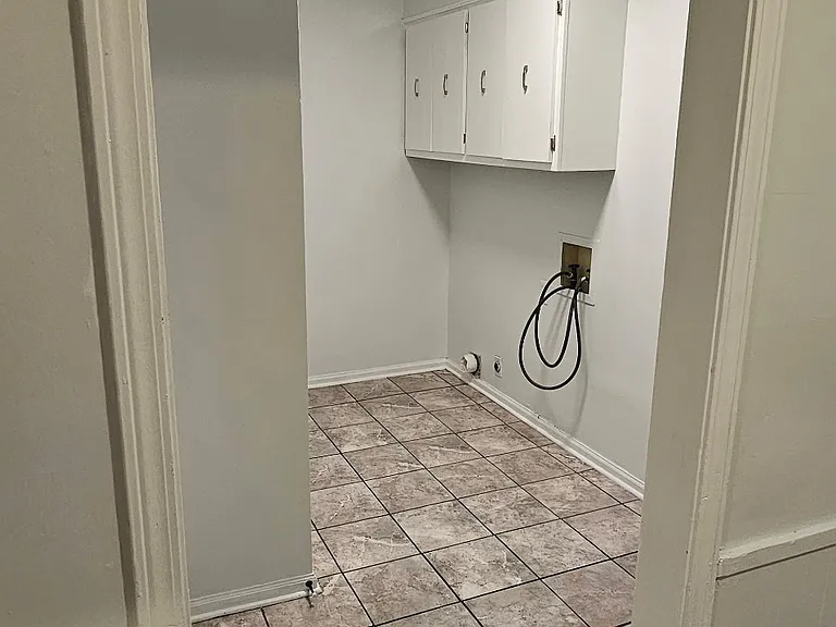 1773 Tissington Dr — Photo 6