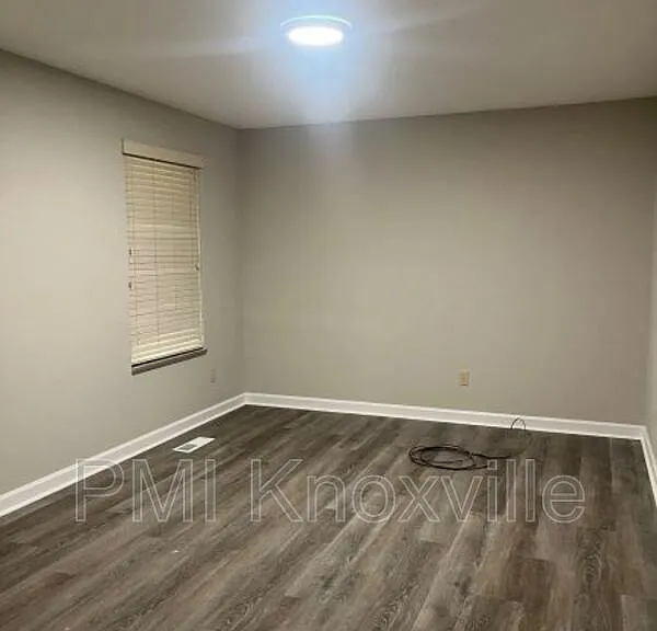 4723 Zirkle Dr — Photo 13