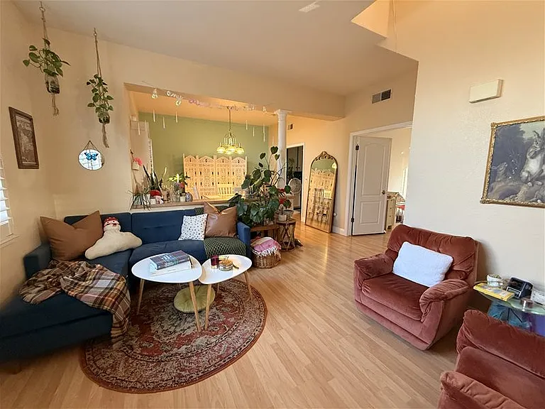 3043 Woods Cir — Photo 8