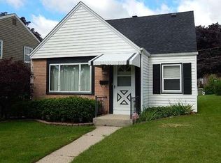 3749 S 15th Pl, Milwaukee, WI 53221