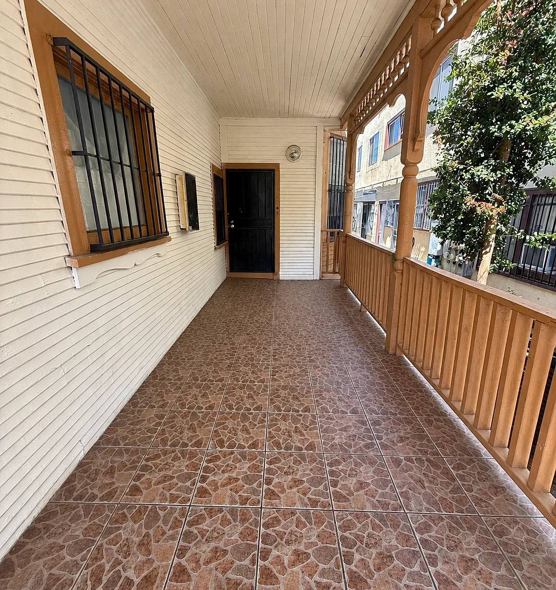 3 bed, $2,900 — Photo 2