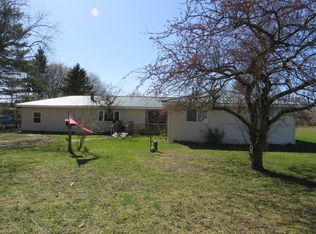 8454 S Alger Rd, Perrinton, MI 48871