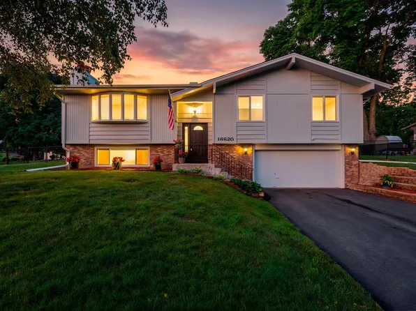 16620 N Hillcrest Ct, Eden Prairie, MN 55346