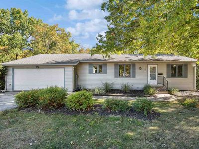 1487 Valley View Dr, Coralville, IA, 52241
