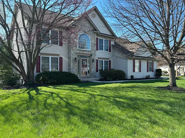125 Chesterfield Dr #L-0112, Palmyra, PA 17078