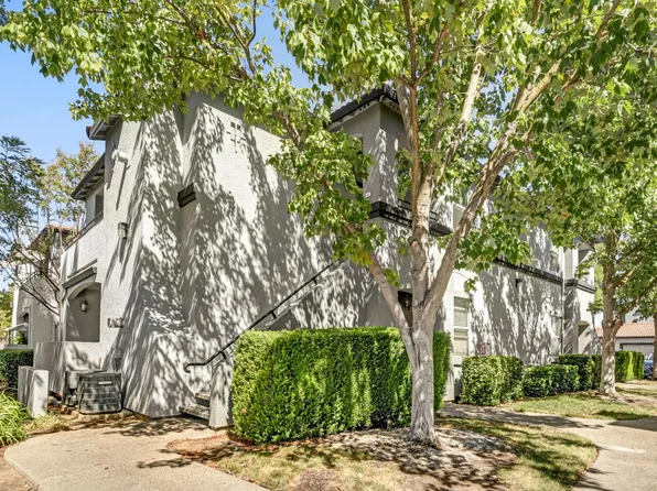 5201 Laguna Oaks Dr Unit 46, Elk Grove, CA 95758