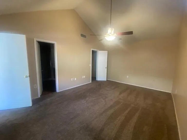 1249 E Laurel Ave — Photo 23