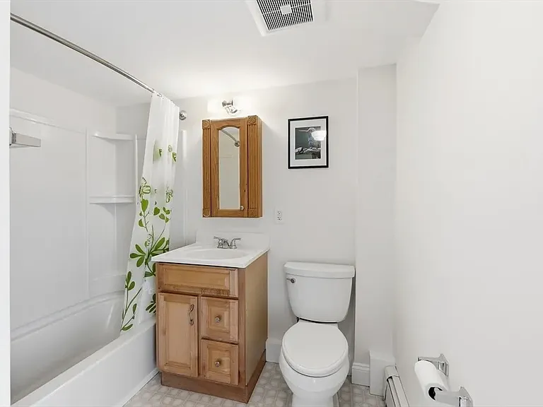 17 Church Ct — Photo 15