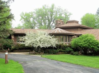1375 W Calumet Ct, River Hills, WI 53217