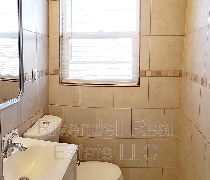 1496 Joliet St — Photo 5