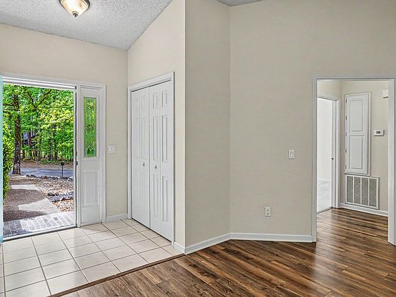 4th image of 3 Rollo Ln