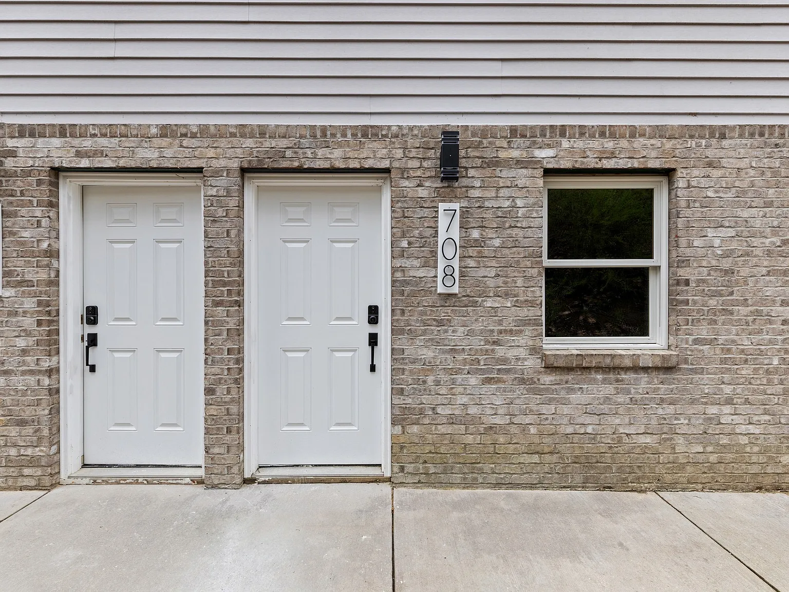 Fowler Apartments — Photo 2