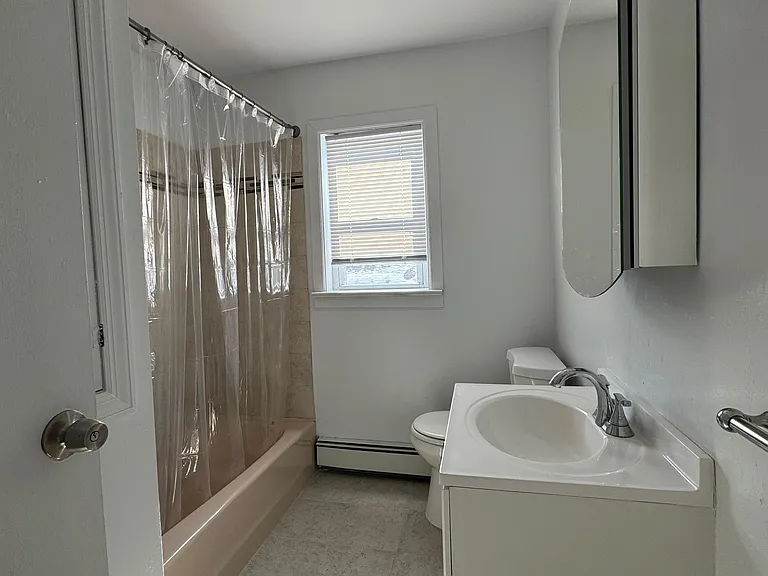 221 Woodland Ave #2 — Photo 6