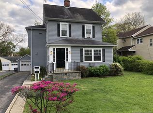 82 Pine Hill Ave, Stamford, CT 06906