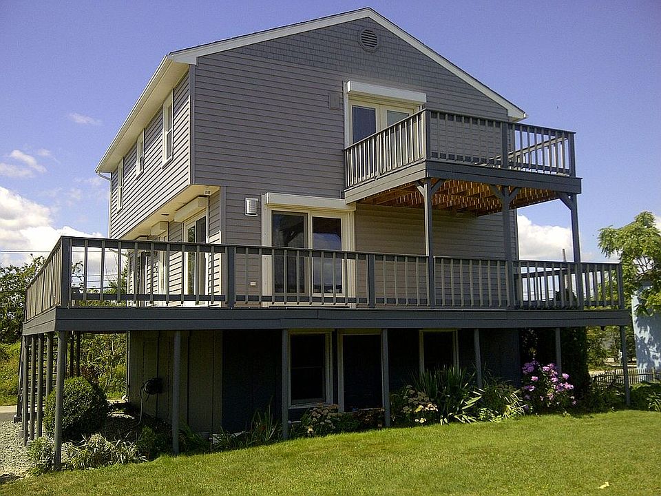 2nd image of 24 Foster St