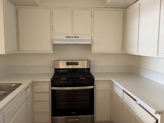 3rd image of 1855 Purdue Ave APT 304