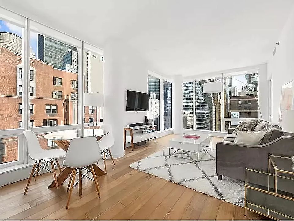 1st image of 325 Lexington Ave APT 14B