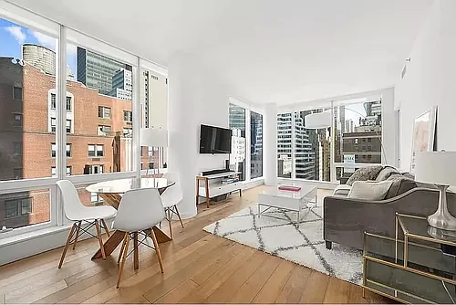 325 Lexington Ave Photo 1