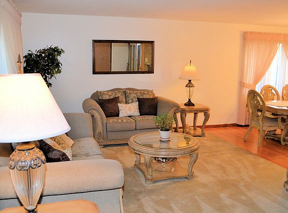 2nd image of 16836 Ellis Ave