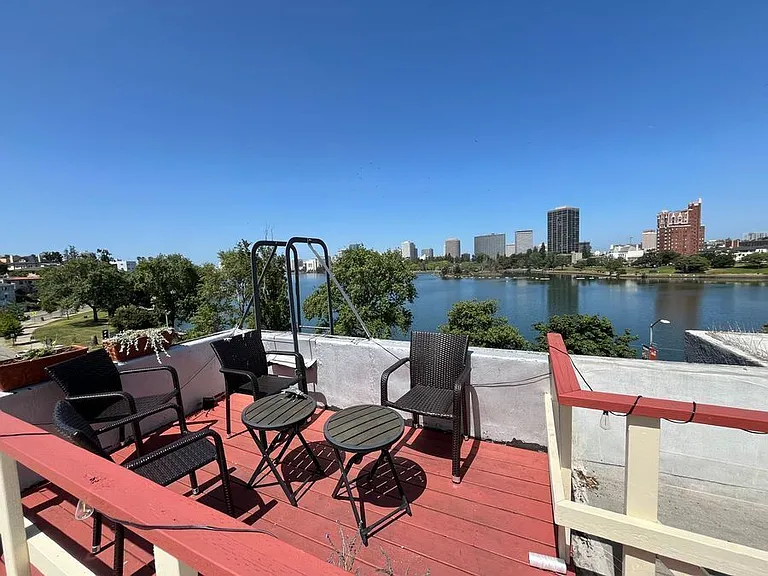 2208 Lakeshore Ave #311 — Photo 28