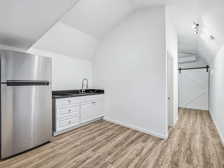 25107 Ada Mae St #2 — Photo 2