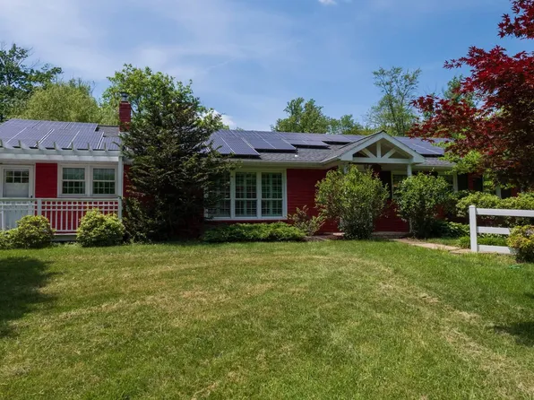 86 Antietam Rd, Temple, PA 19560