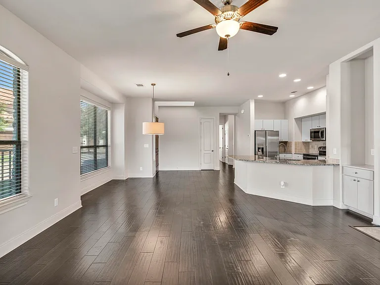 306 Enclave Cir — Photo 14