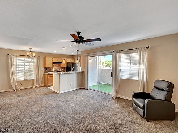 5th image of 3125 N Buffalo Dr Unit 1118