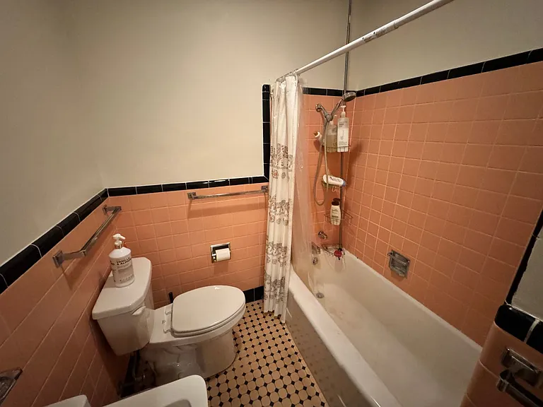 906 Crescent Cir — Photo 59