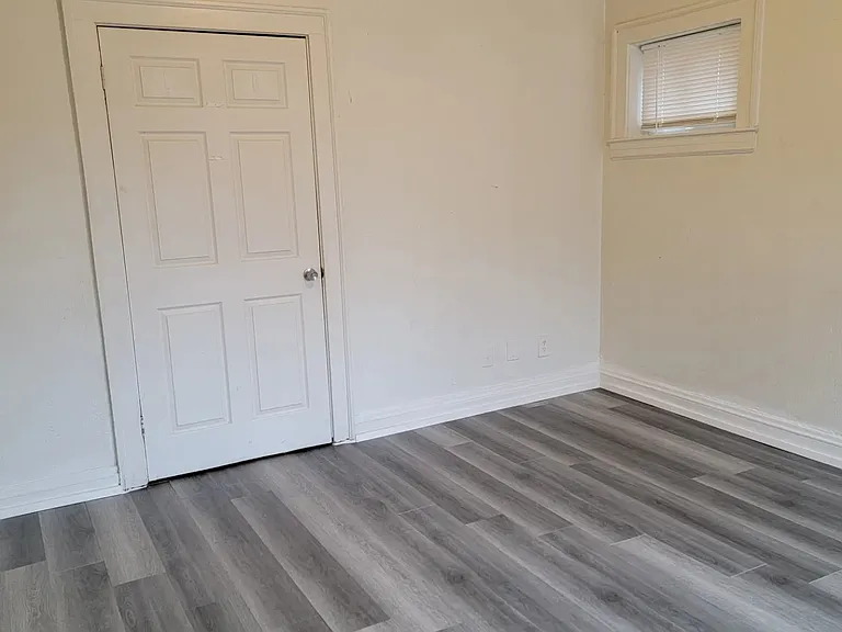 1874 Marloes Ave — Photo 16