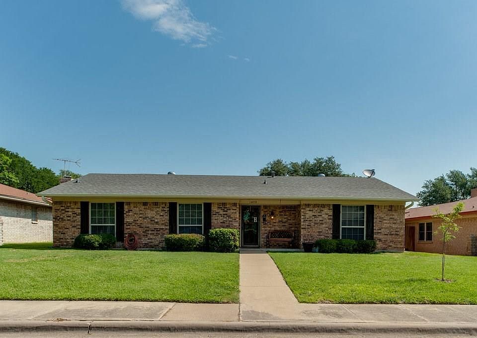1st image of 1409 Evergreen Dr