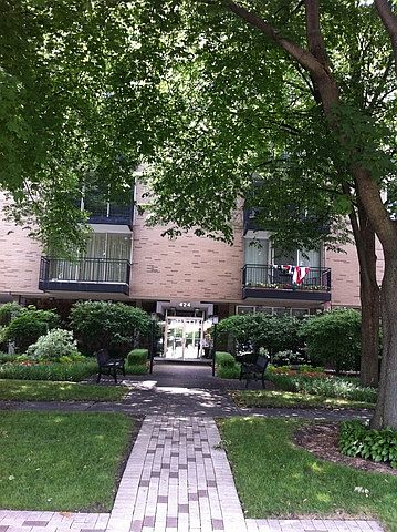 1st image of 424 N Park Ave #305
