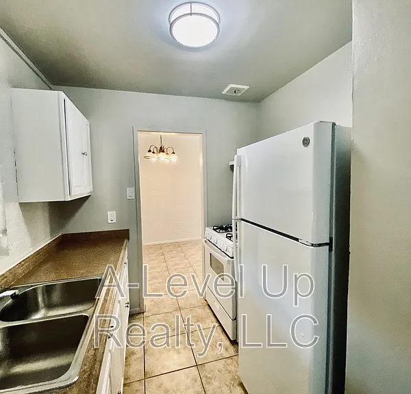 2302 E Monterey Vis — Photo 6