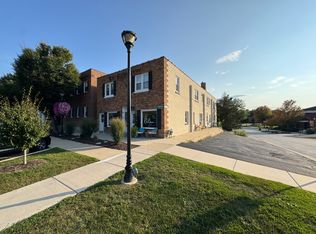 3S230 Warren Ave #4, Warrenville, IL 60555