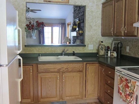 3rd image of 1931 Tallgrass Ln