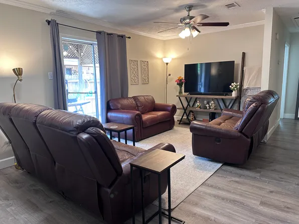 3400A Forestwood Dr #A, Bryan, TX 77801