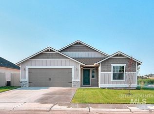 6052 N Hood Ave, Meridian, ID 83646