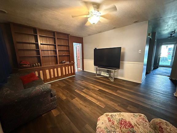 5th image of 1250 Trillium Ct